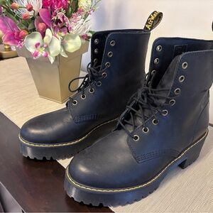 Dr. Martens Shriver HI boots US 10 EU42– new, never worn, no box.